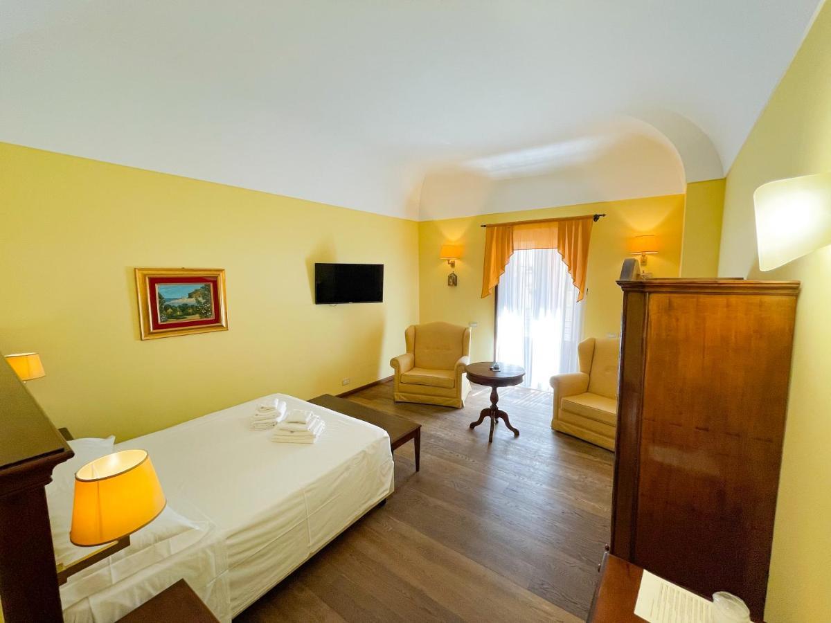 Hotel La Plumeria Cefalù Esterno foto