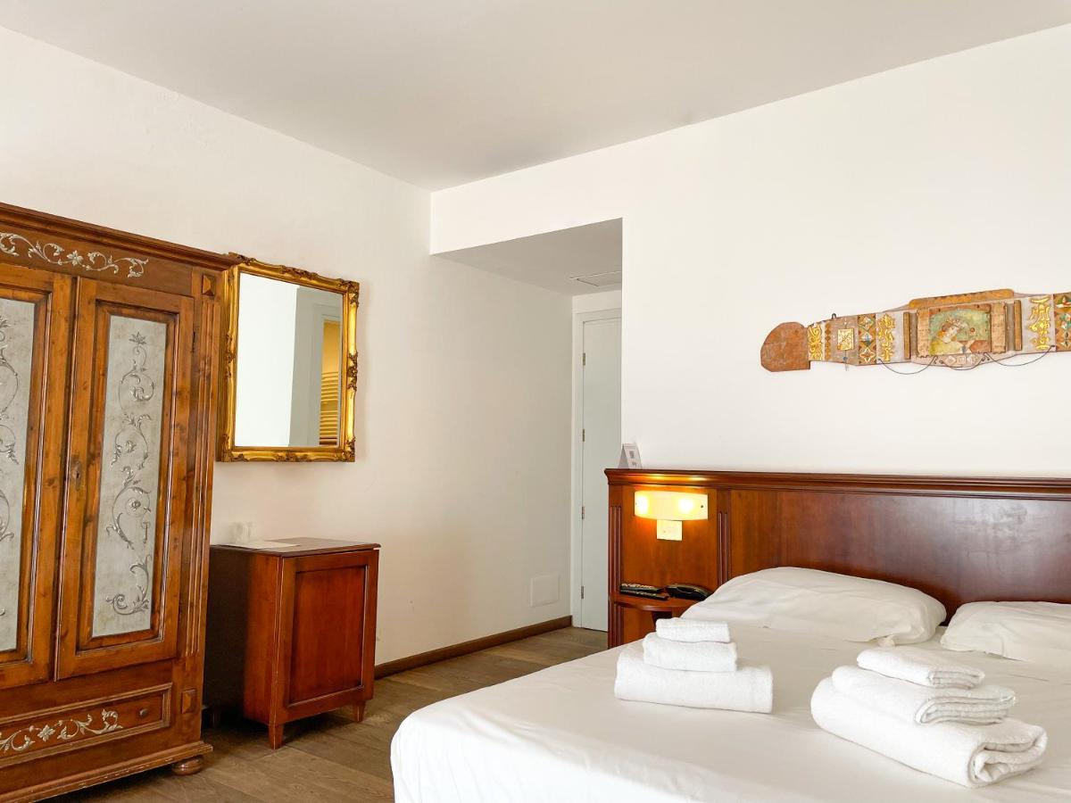 Hotel La Plumeria Cefalù Esterno foto