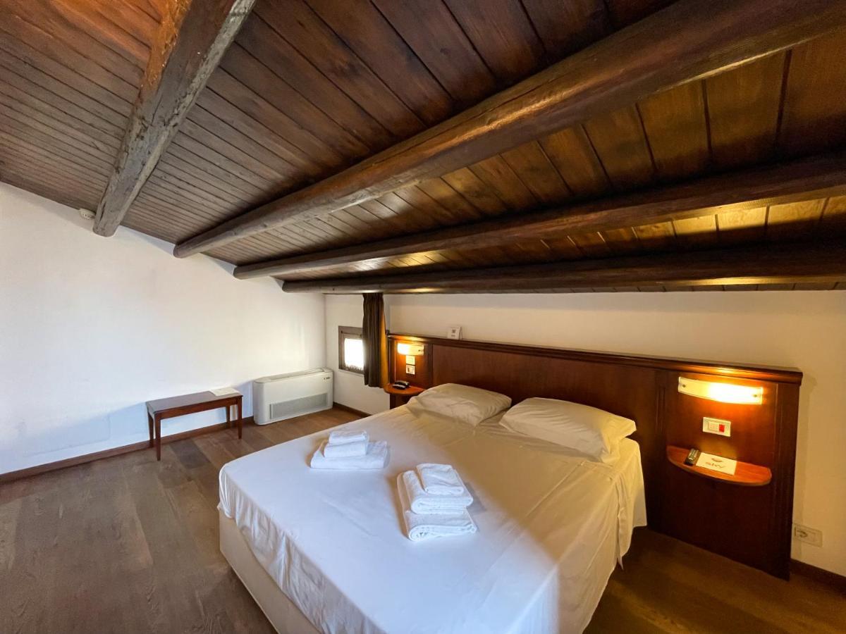 Hotel La Plumeria Cefalù Esterno foto