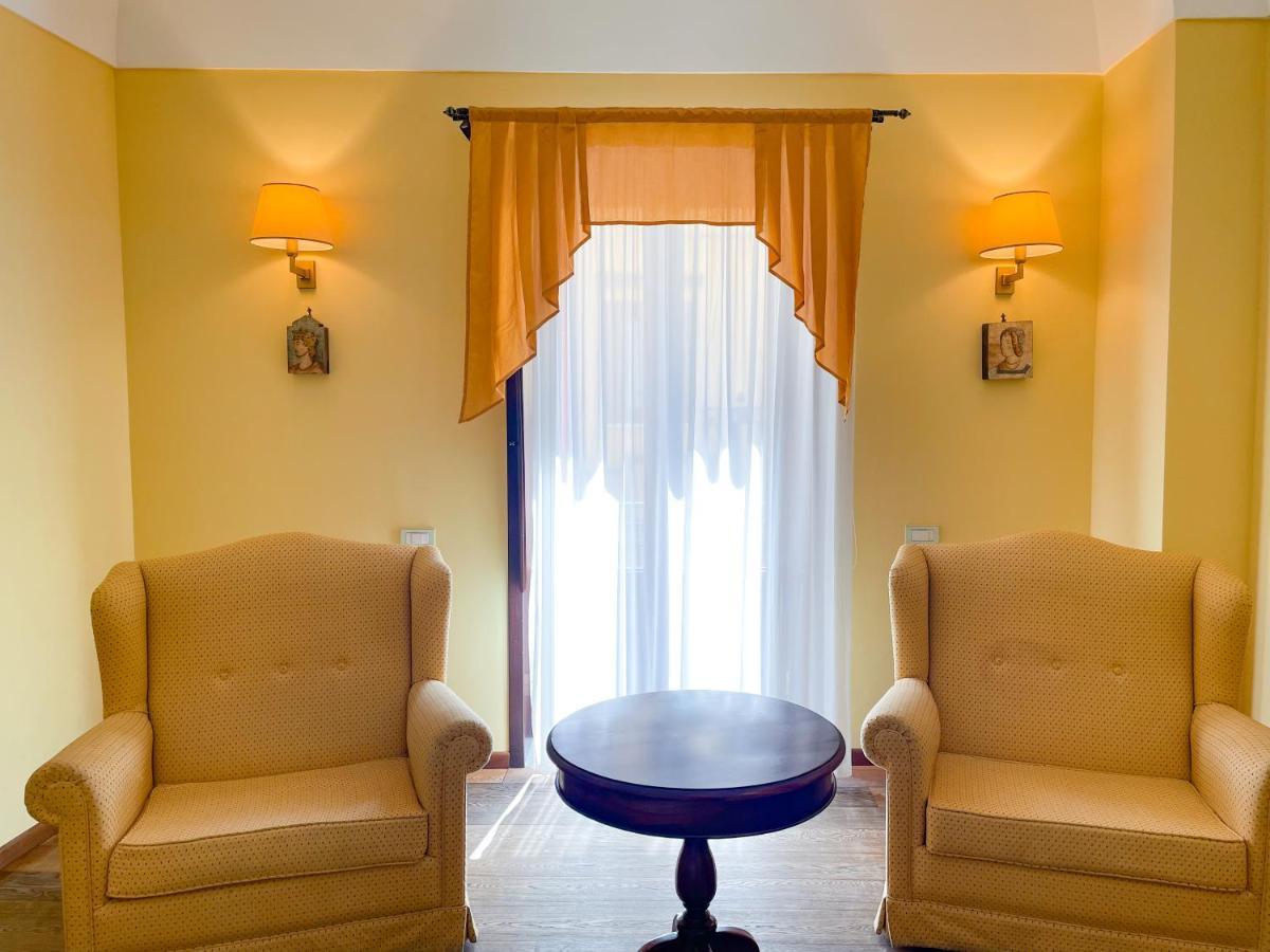 Hotel La Plumeria Cefalù Esterno foto