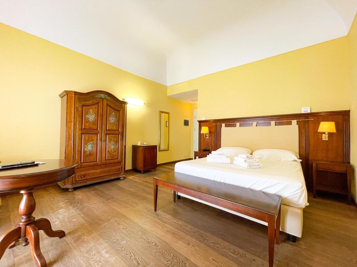 Hotel La Plumeria Cefalù Esterno foto