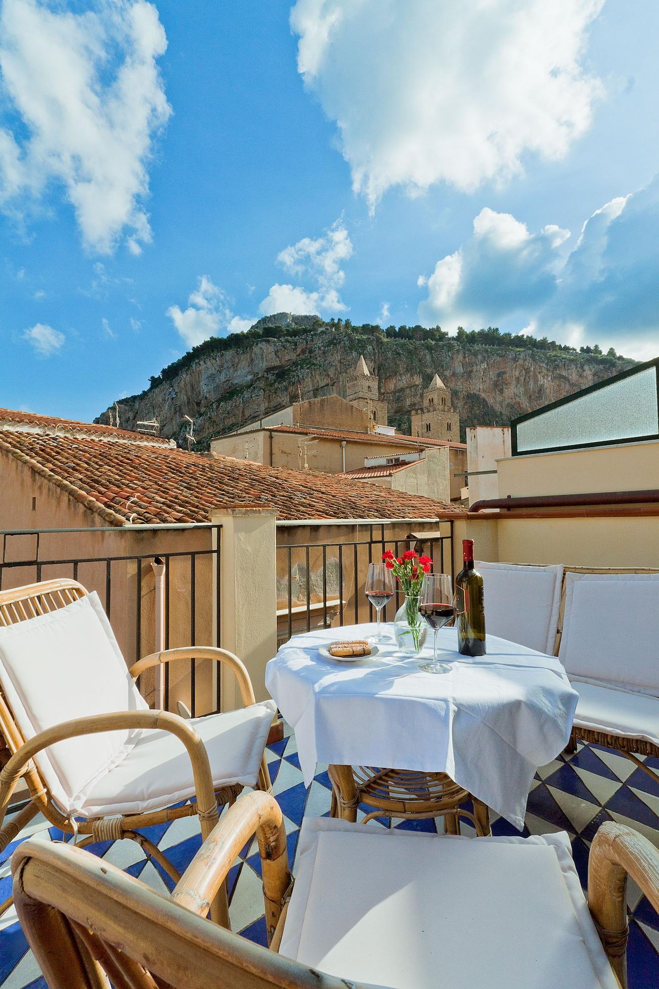 Hotel La Plumeria Cefalù Esterno foto