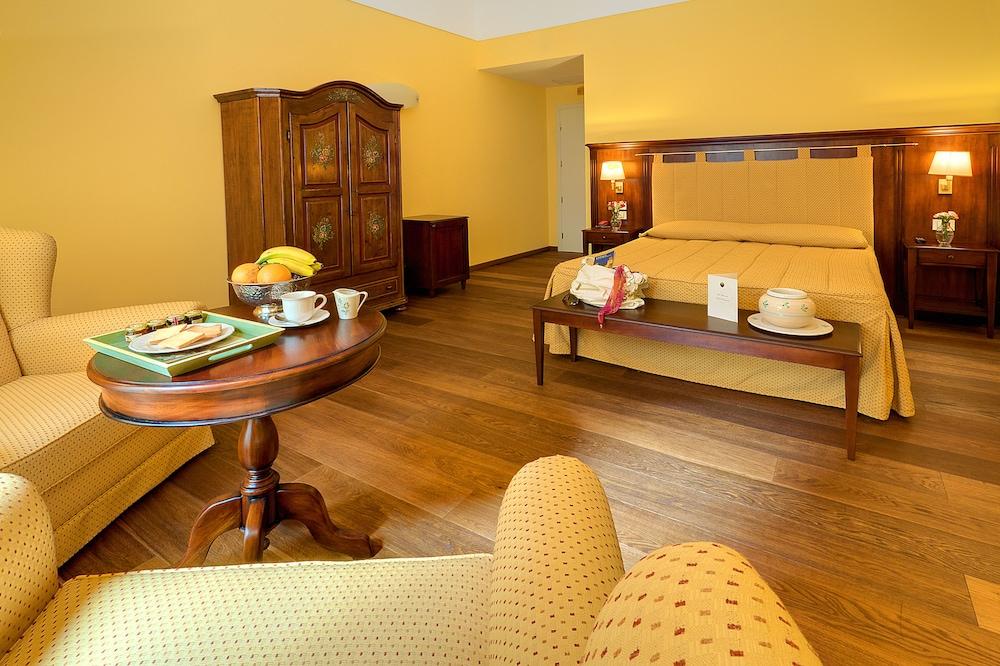 Hotel La Plumeria Cefalù Esterno foto