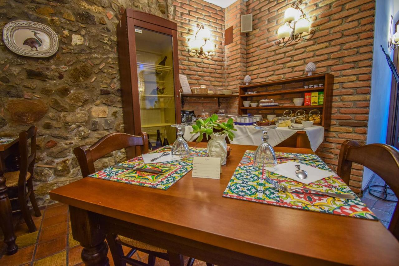 Hotel La Plumeria Cefalù Esterno foto