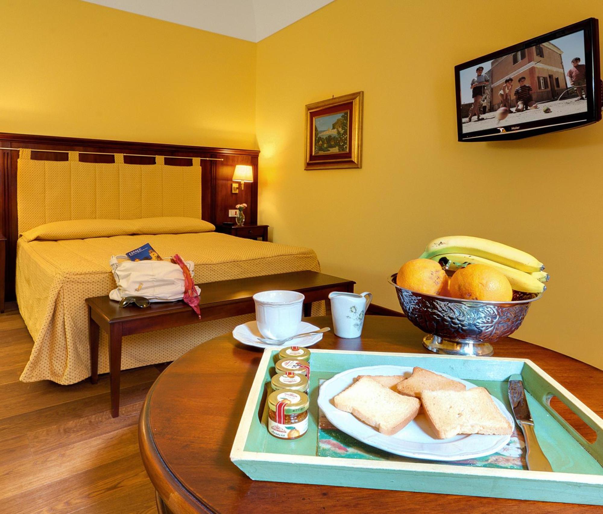 Hotel La Plumeria Cefalù Esterno foto