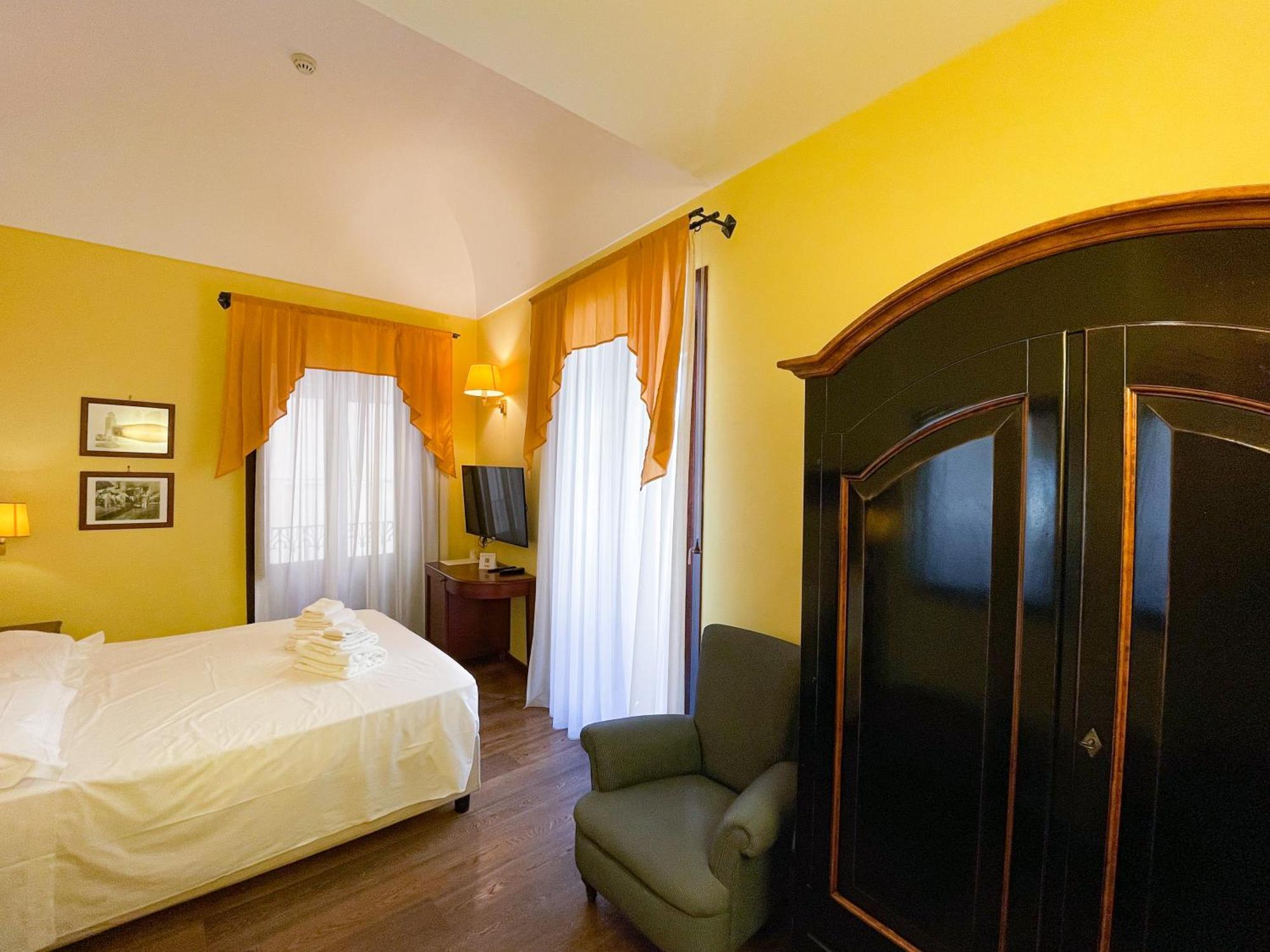 Hotel La Plumeria Cefalù Camera foto