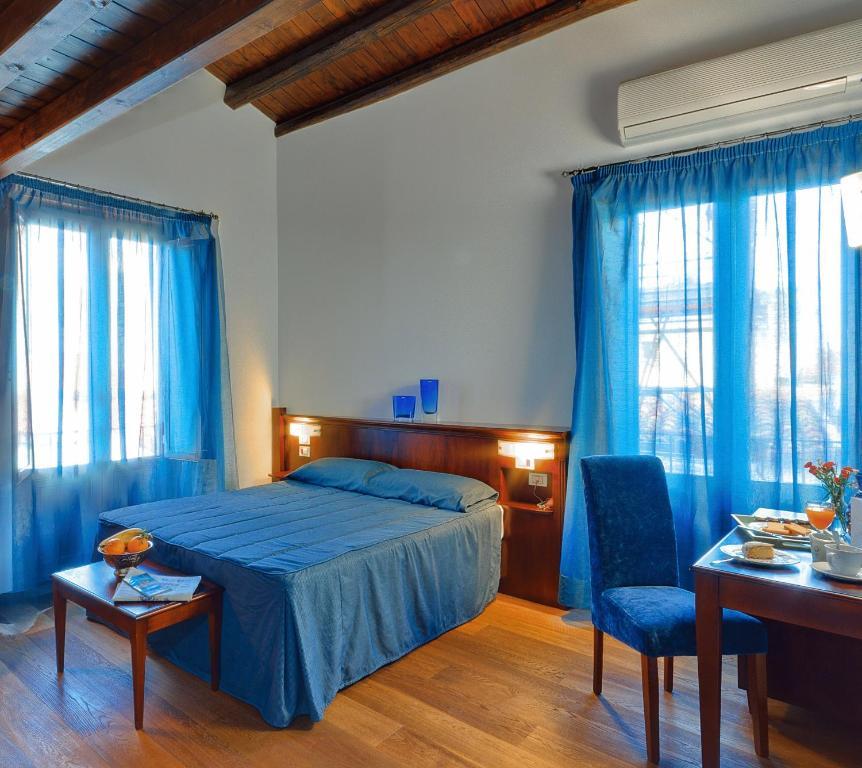 Hotel La Plumeria Cefalù Camera foto