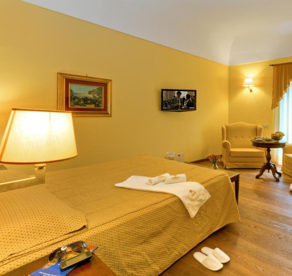 Hotel La Plumeria Cefalù Esterno foto